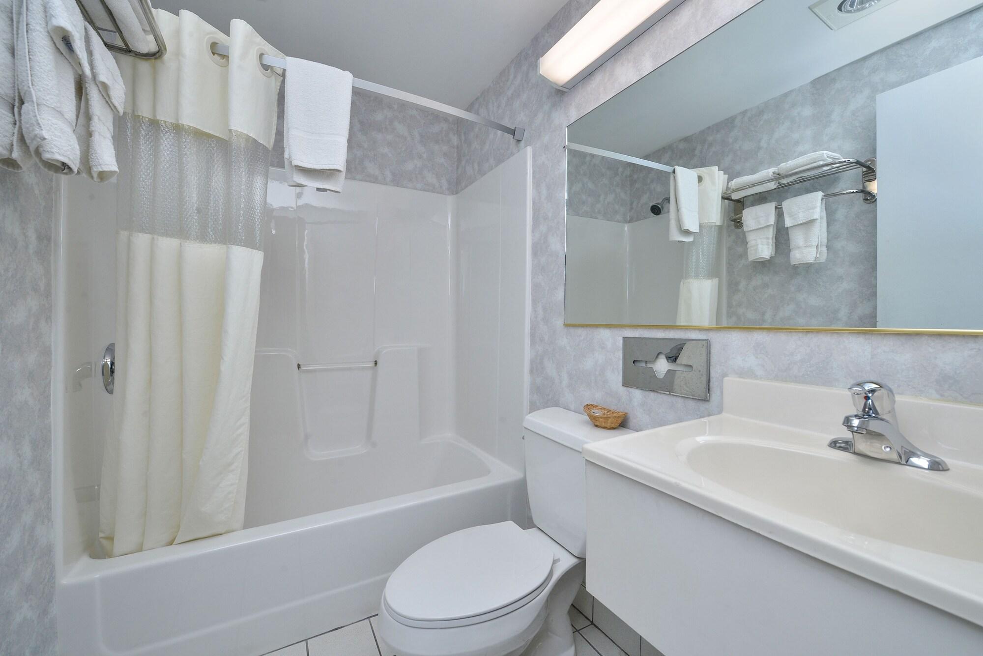 Travelodge By Wyndham Great Barrington Berkshires Extérieur photo