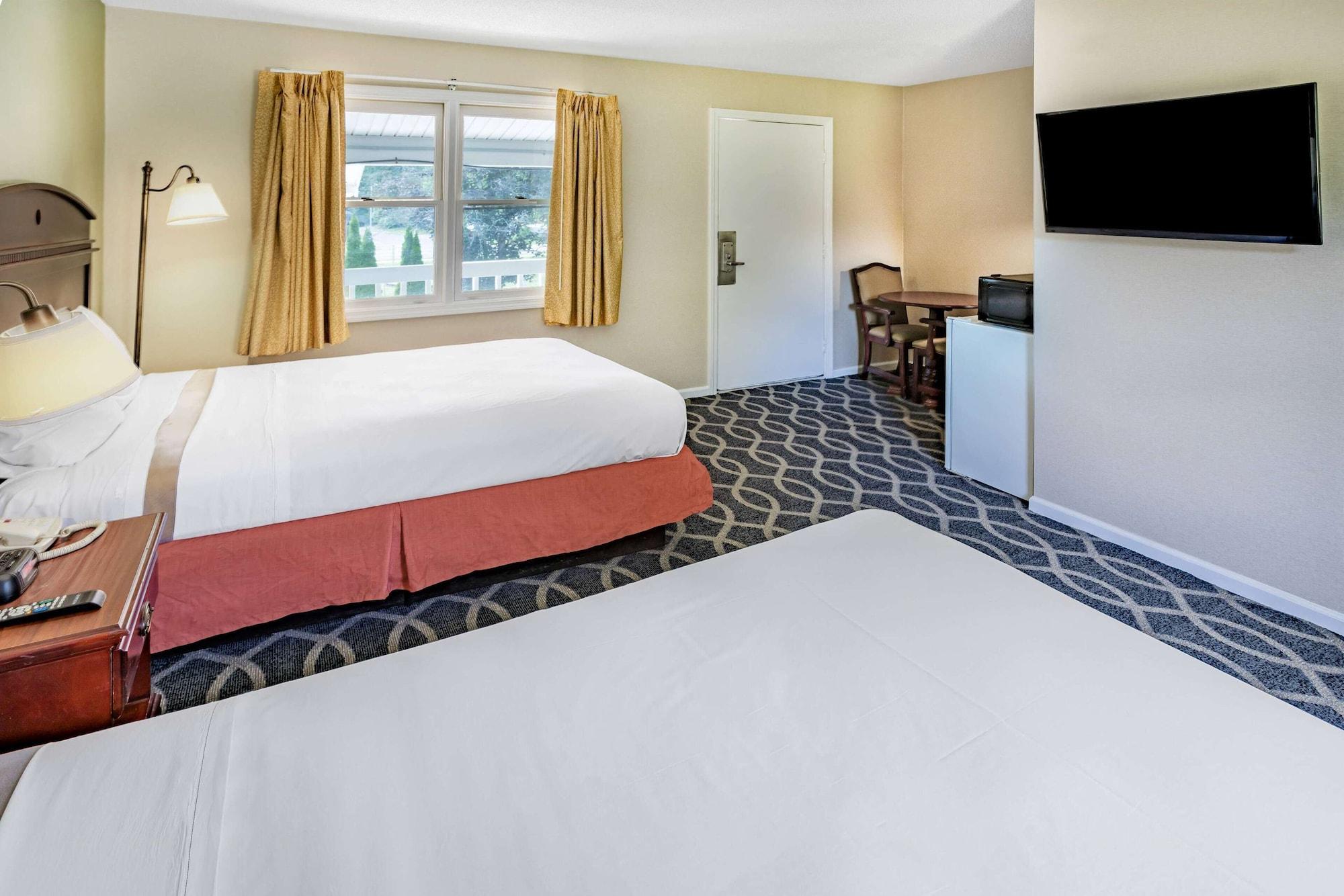 Travelodge By Wyndham Great Barrington Berkshires Extérieur photo
